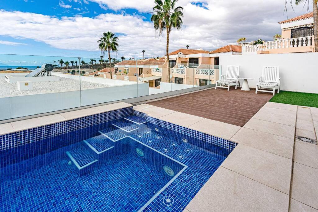 Villa Riviera De 4 Dormitorios Con Piscina. أذيخي المظهر الخارجي الصورة