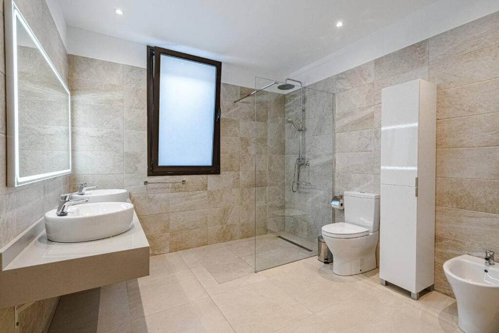 Villa Riviera De 4 Dormitorios Con Piscina. أذيخي المظهر الخارجي الصورة